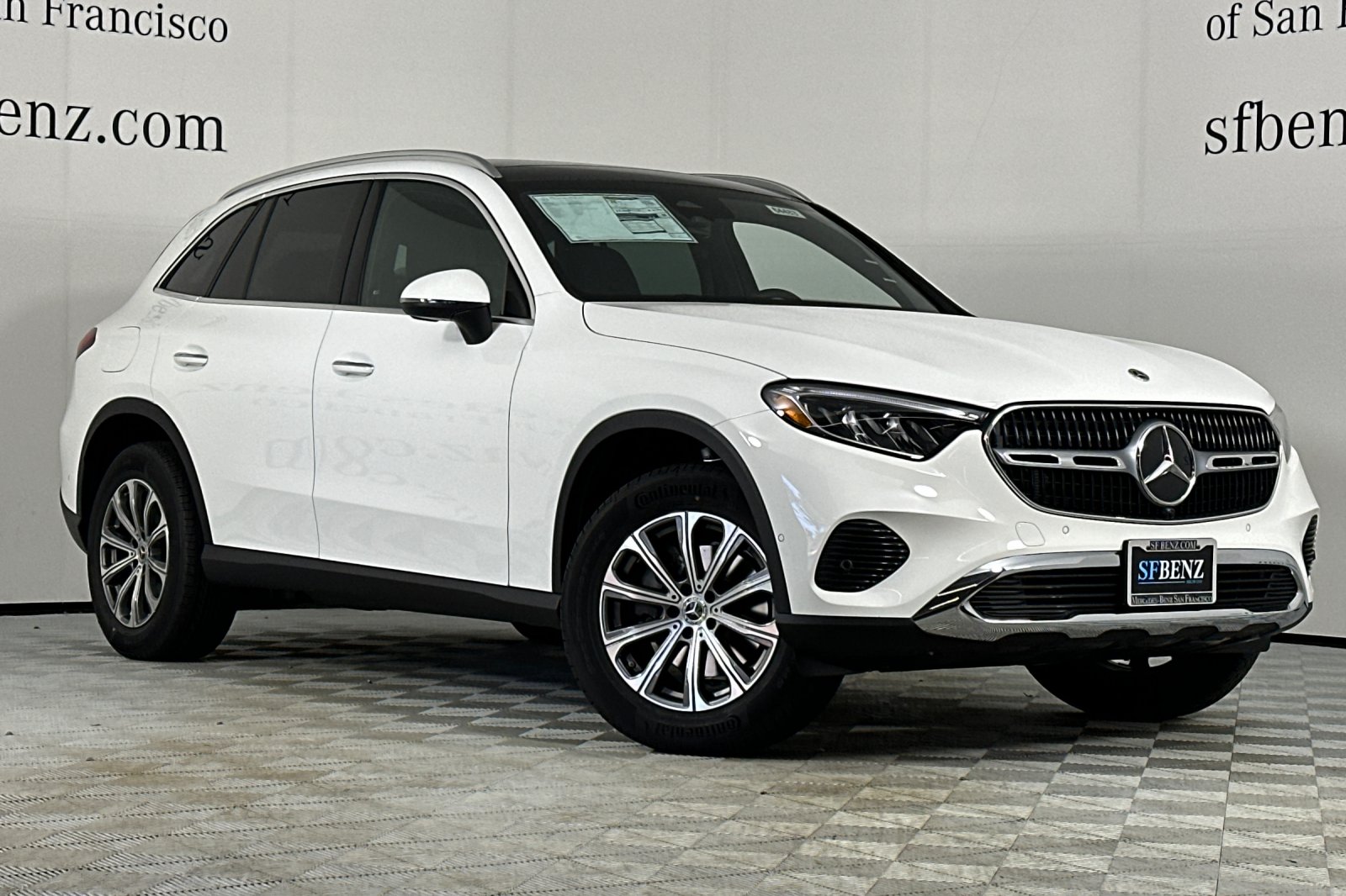 2026 Mercedes Benz GLC 300 4MATIC photo 2