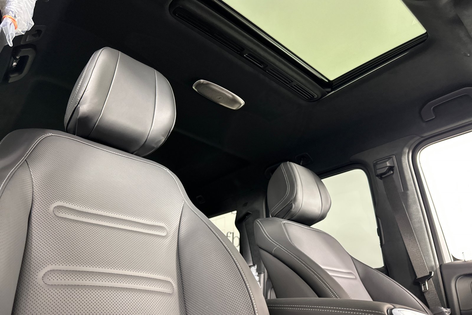 2025 Mercedes-Benz G-Class G580 - Photo 17