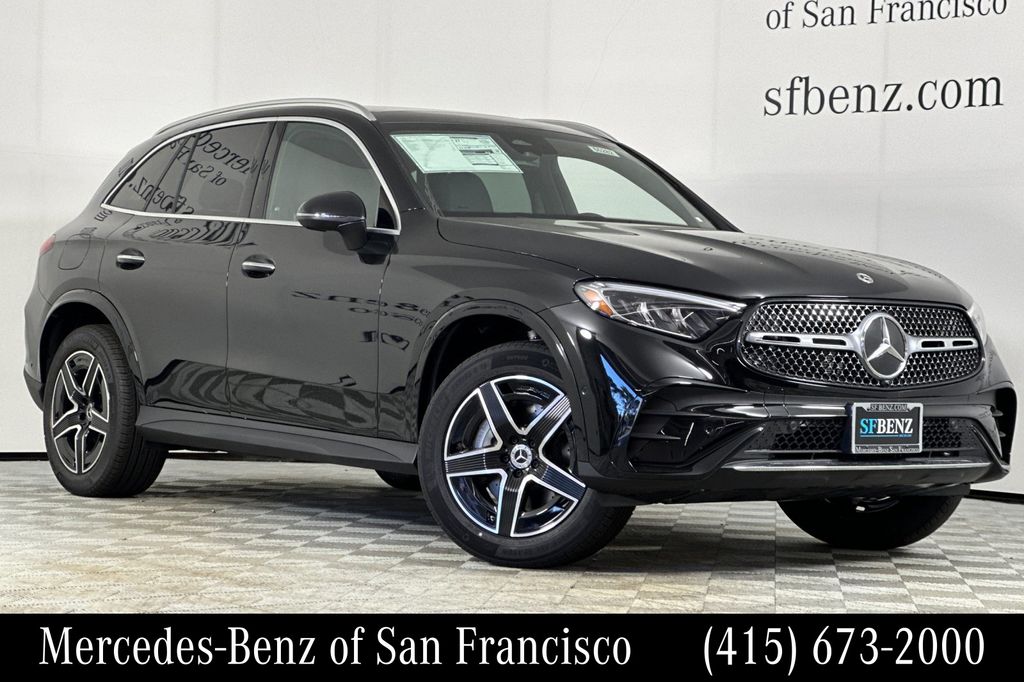 2026 Mercedes-Benz GLC GLC 300's photo