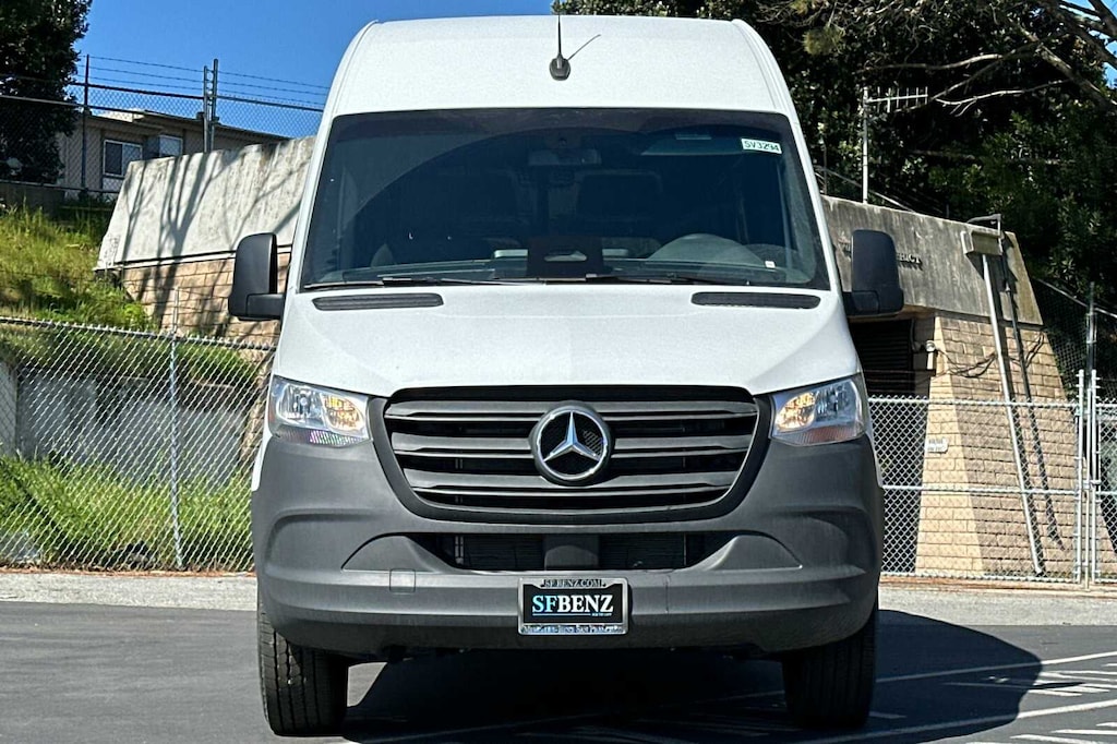 New 2025 Mercedes-Benz Sprinter 2500 High Roof 4-Cyl Diesel HO Van Crew Van