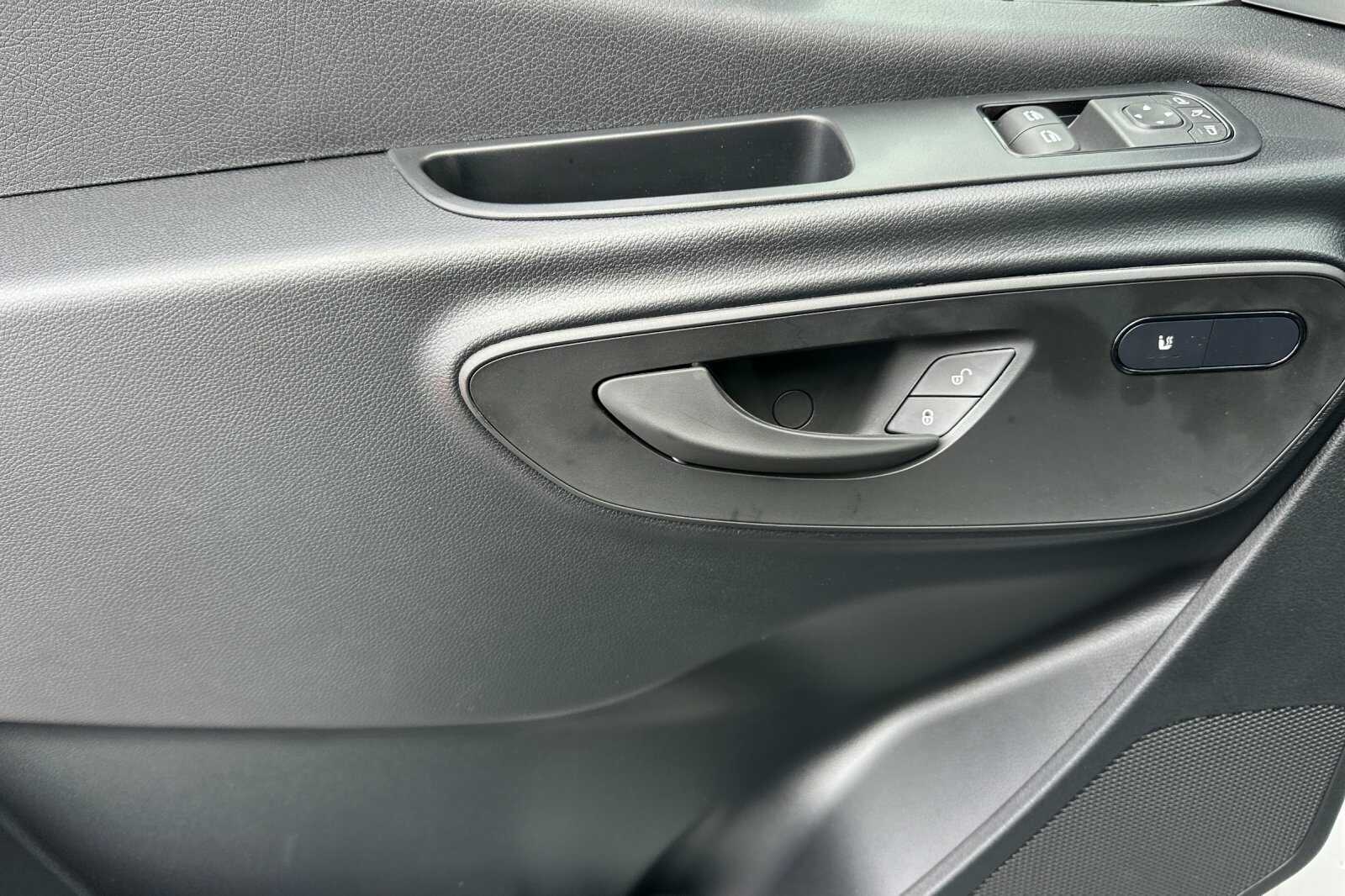 2025 Mercedes-Benz Sprinter Crew Van Base - Photo 9