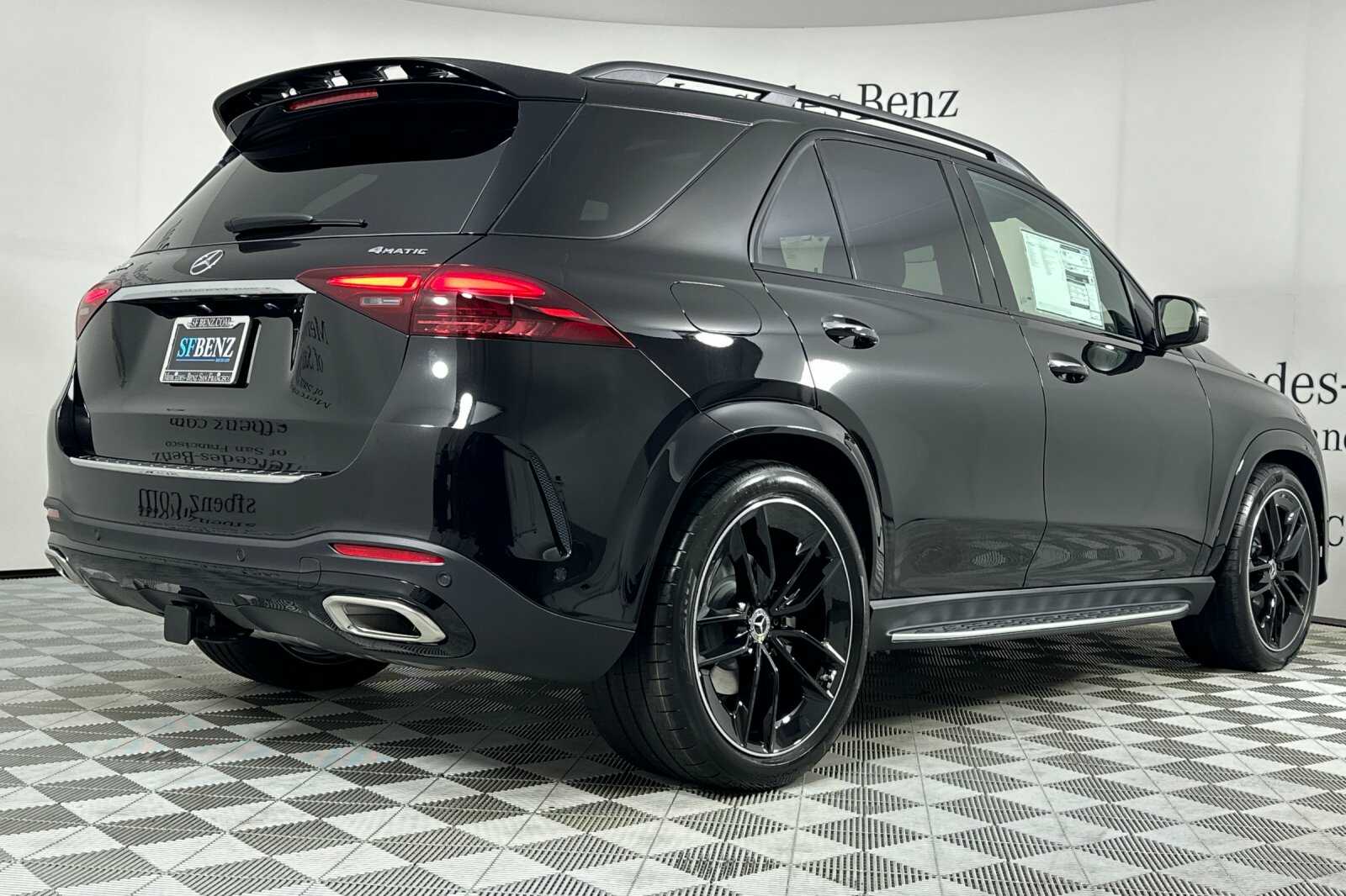 2026 Mercedes Benz GLE 580 4MATIC photo 4