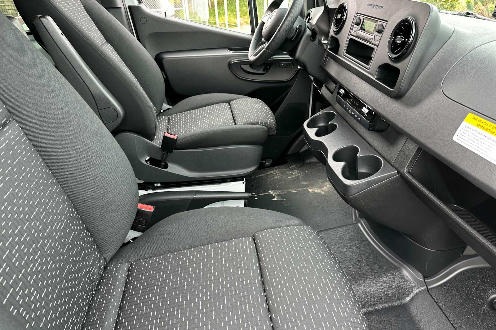 2025 Mercedes-Benz Sprinter Crew Van Base - Photo 14