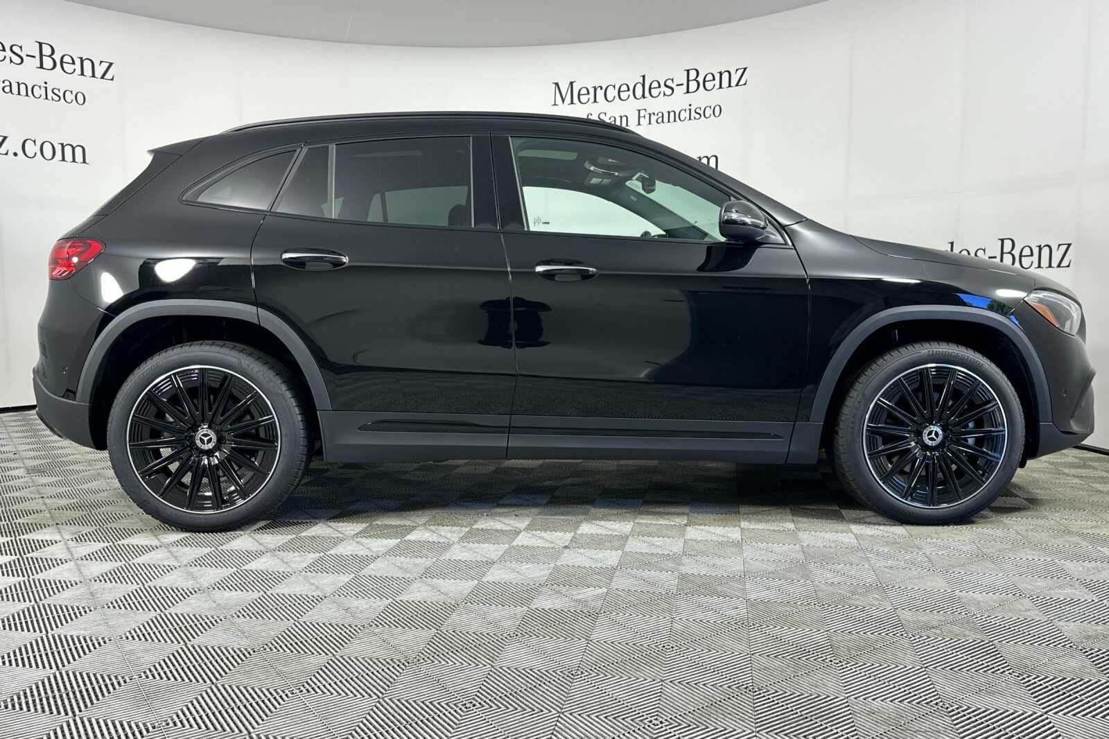 2026 Mercedes Benz GLA 250 4MATIC photo 3