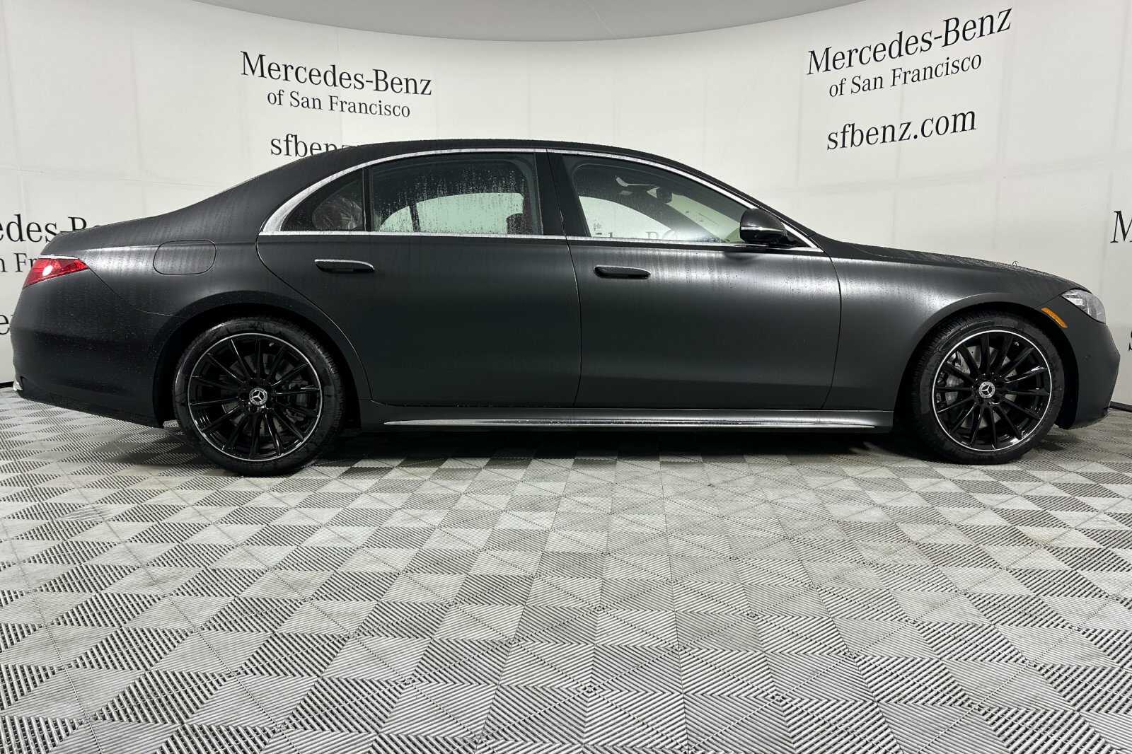 2026 Mercedes Benz S 580 4MATIC photo 3