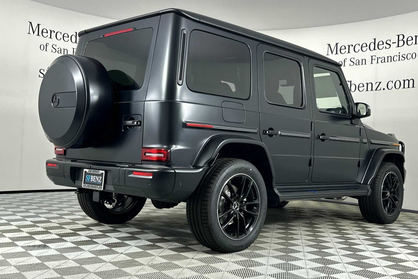 2025 Mercedes Benz G 550 photo 4