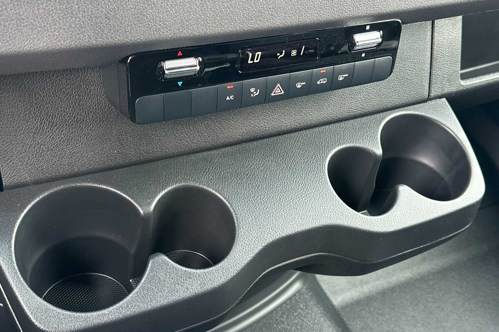 2025 Mercedes-Benz Sprinter Crew Van Base - Photo 18