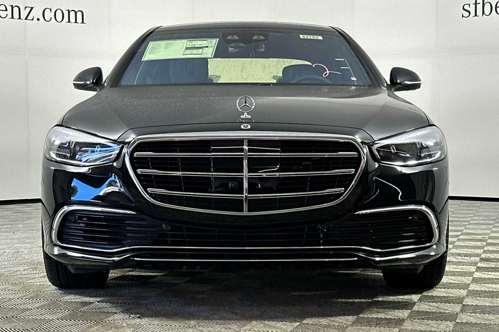 2025 Mercedes Benz S 450 580 4MATIC photo 2