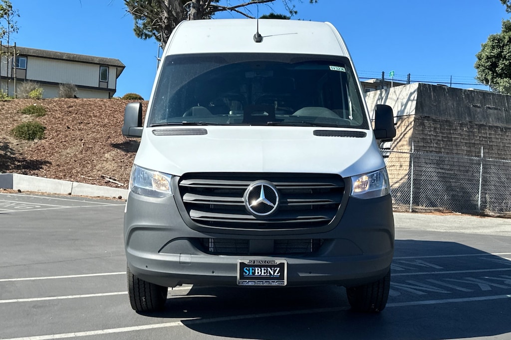 New 2025 Mercedes-Benz Sprinter 2500 Standard Roof 4-Cyl Diesel HO Van Crew Van