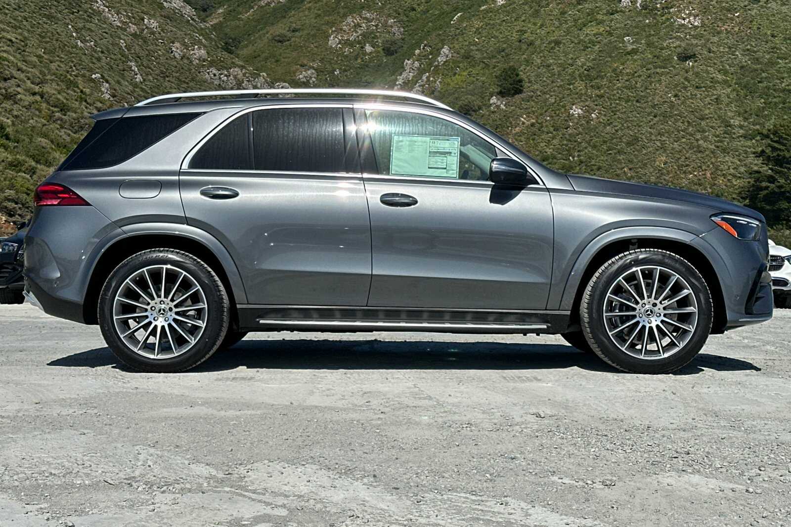 2025 Mercedes Benz GLE 350 4MATIC photo 3