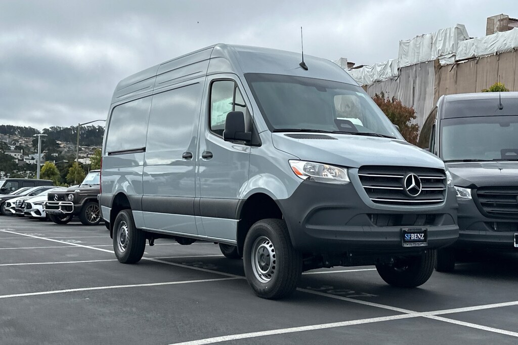 New 2025 Mercedes-Benz Sprinter 2500 Standard Roof 4-Cyl Diesel HO Van Cargo Van