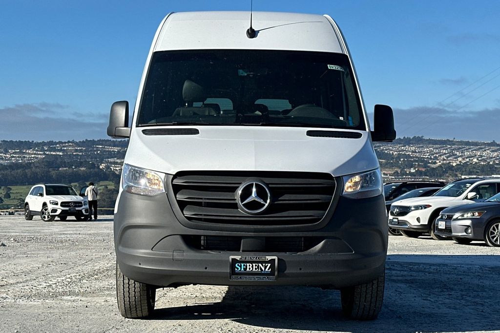2025 Mercedes-Benz Sprinter Crew Van Base - Photo 6