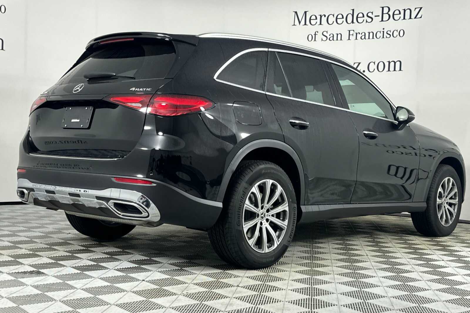 2026 Mercedes Benz GLC 300 4MATIC photo 4