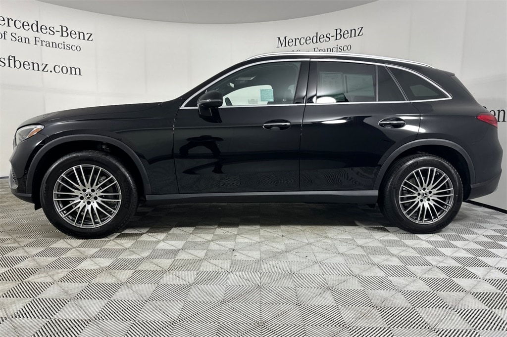 2026 Mercedes-Benz GLC GLC 300 photo 6