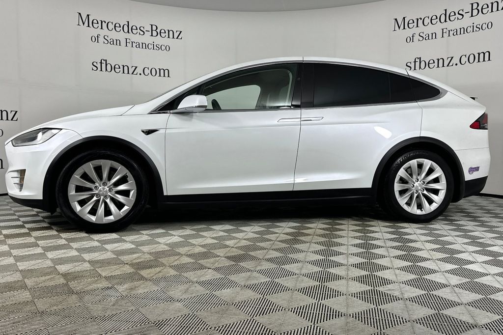 2019 Tesla Model X Long Range photo 6