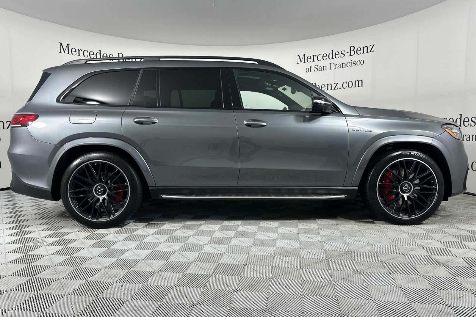 2022 Mercedes Benz GLS 63 AMG 4MATIC photo 3