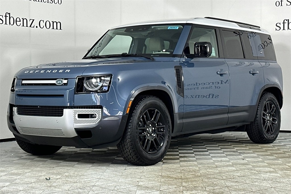 2021 Land Rover Defender 110 S photo 3