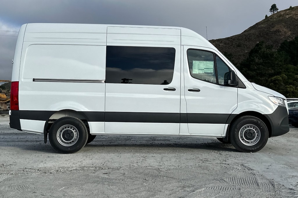 New 2025 Mercedes-Benz Sprinter 2500 Standard Roof 4-Cyl Diesel HO Van Crew Van
