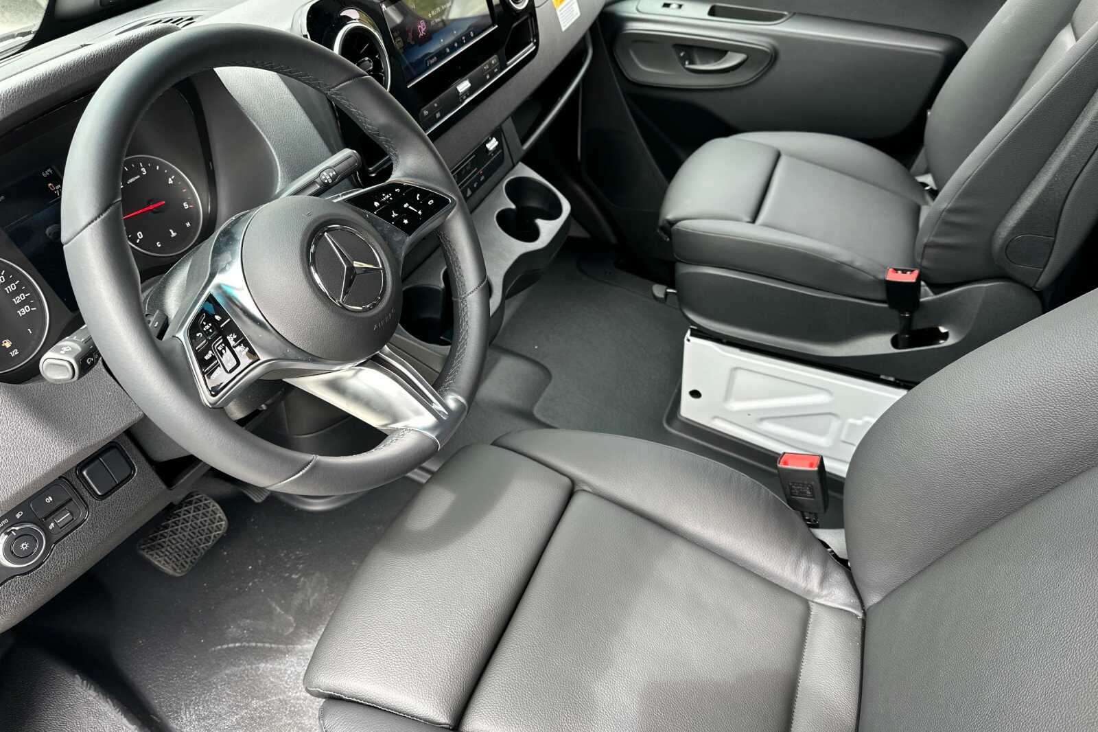 2025 Mercedes-Benz Sprinter Cargo Van Base - Photo 10