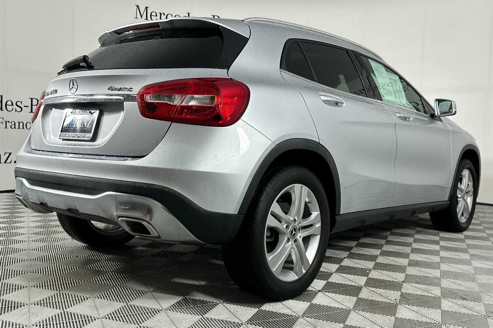 2019 Mercedes Benz GLA 250 4MATIC photo 4