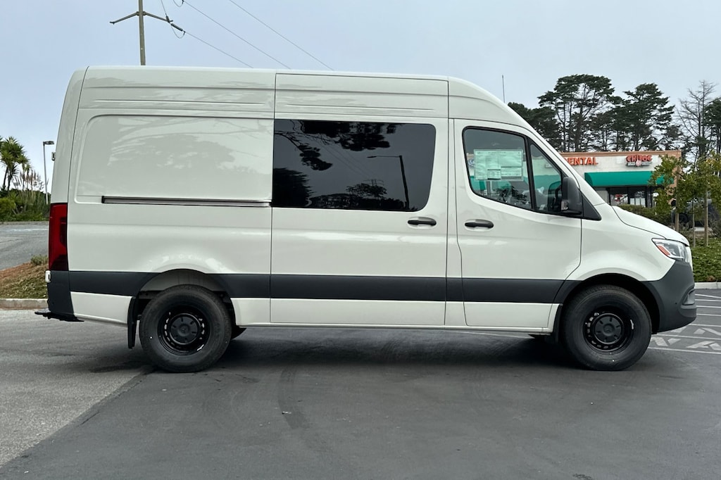 New 2025 Mercedes-Benz Sprinter 2500 Standard Roof 4-Cyl Diesel HO Van Crew Van