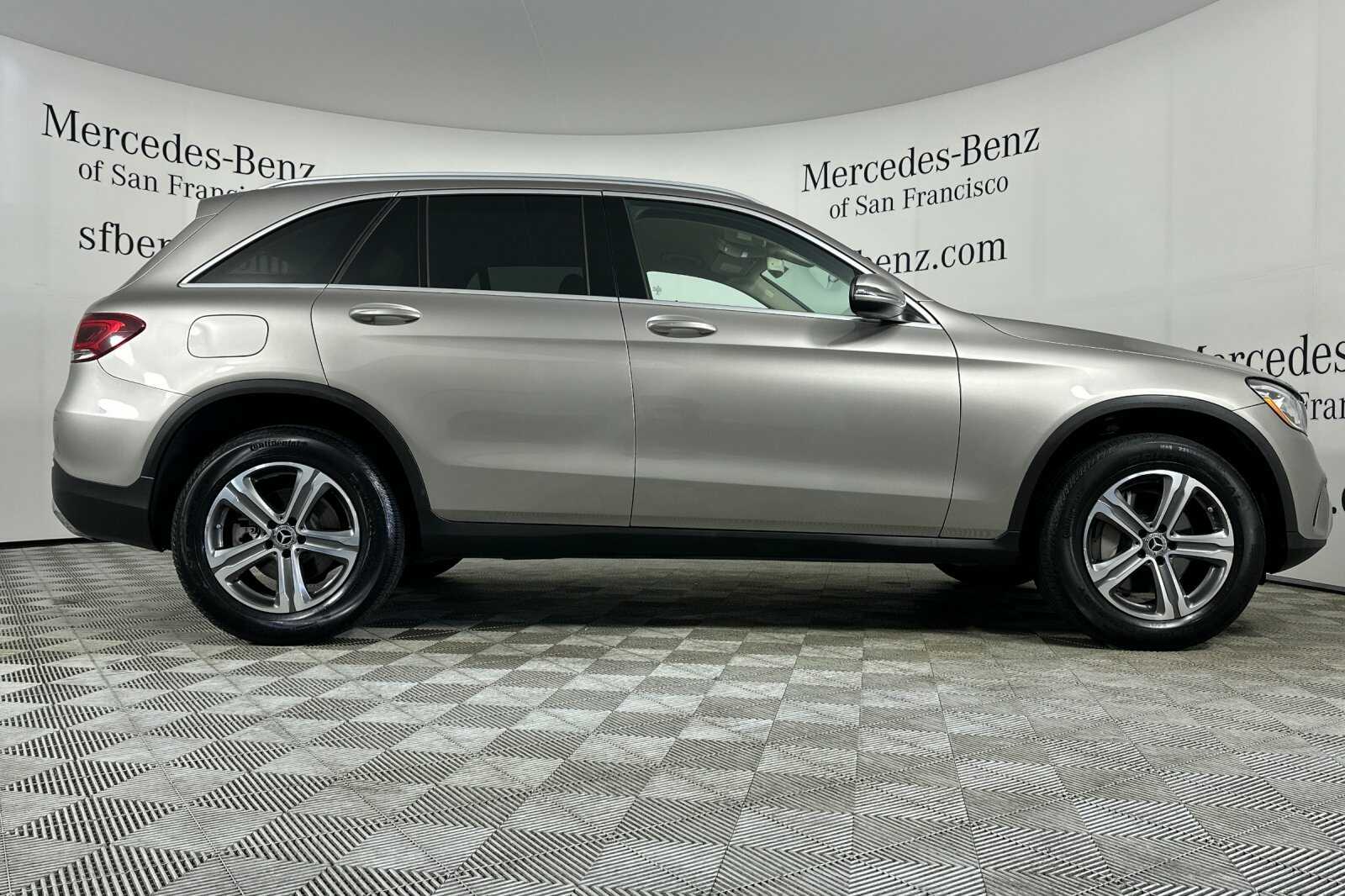 2020 Mercedes Benz GLC 300 photo 3