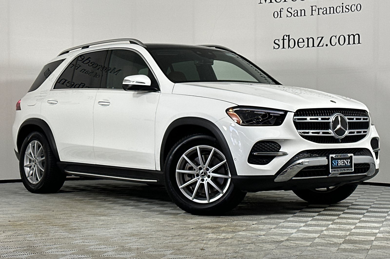 2025 Mercedes Benz GLE 350 4MATIC photo 2