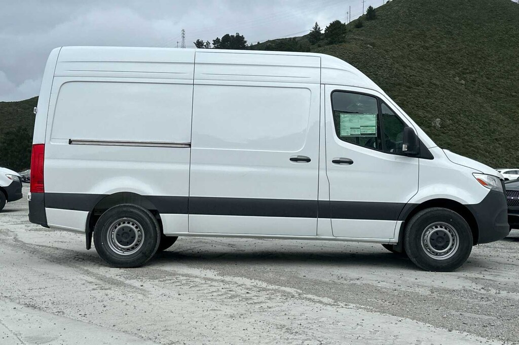 New 2025 Mercedes-Benz Sprinter 2500 Standard Roof 4-Cyl Diesel Van Cargo Van