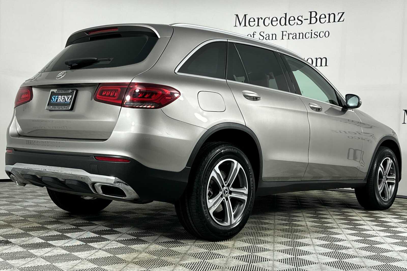 2020 Mercedes Benz GLC 300 photo 4