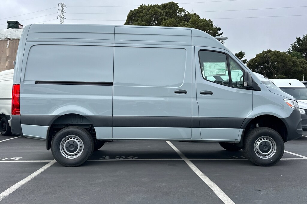 New 2025 Mercedes-Benz Sprinter 2500 Standard Roof 4-Cyl Diesel HO Van Cargo Van