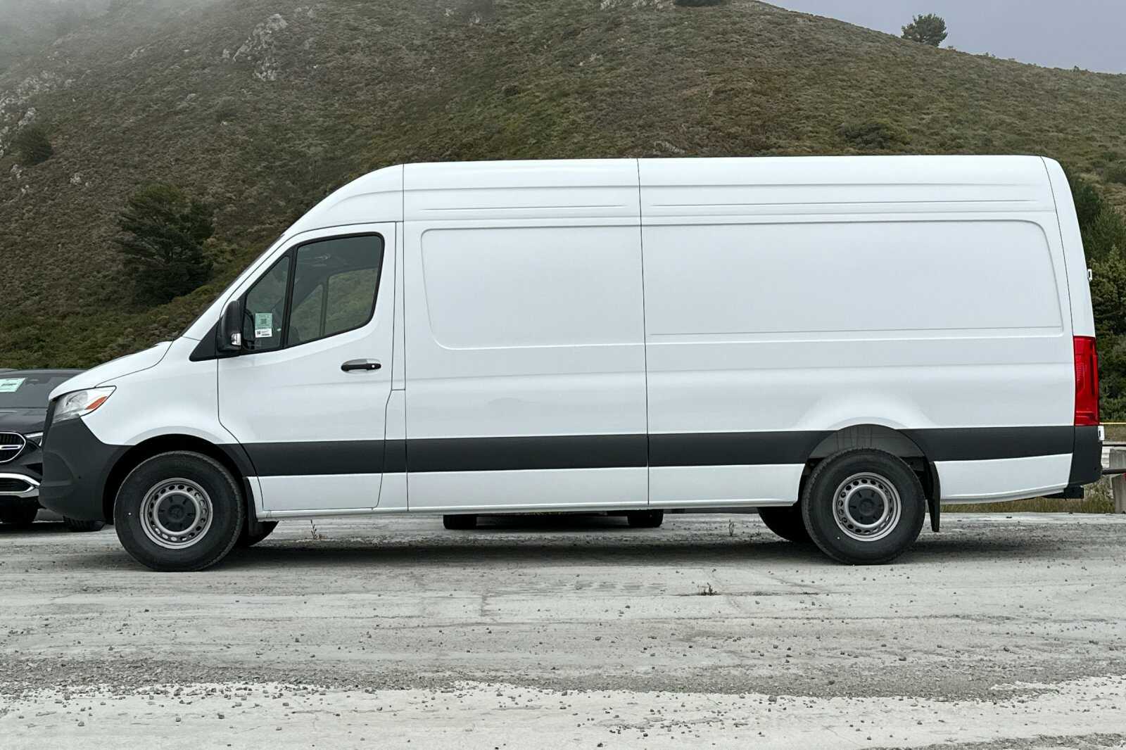 2025 Mercedes-Benz Sprinter Cargo Van Base - Photo 7