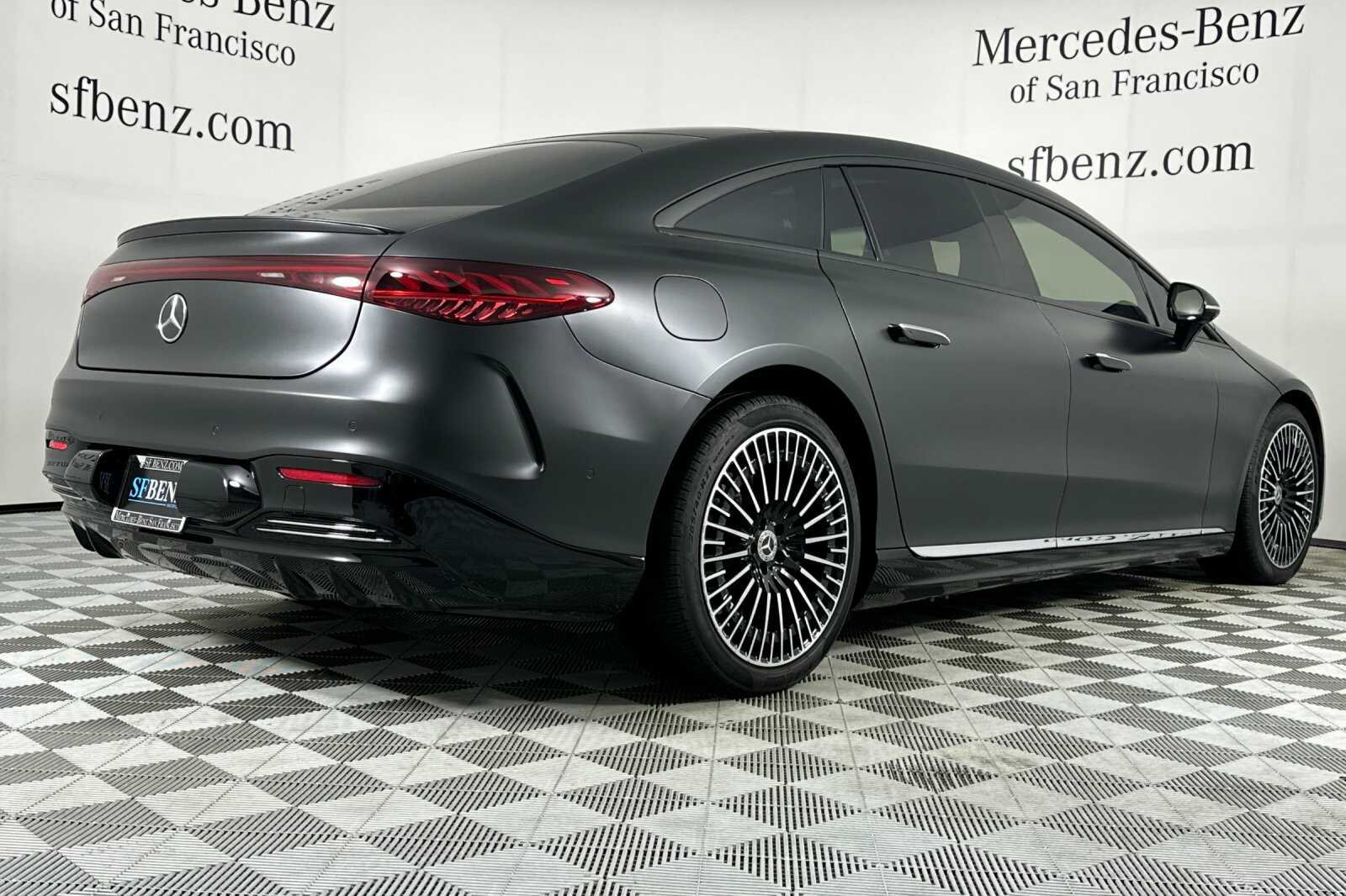 2024 Mercedes Benz EQS-Class Sedan photo 4