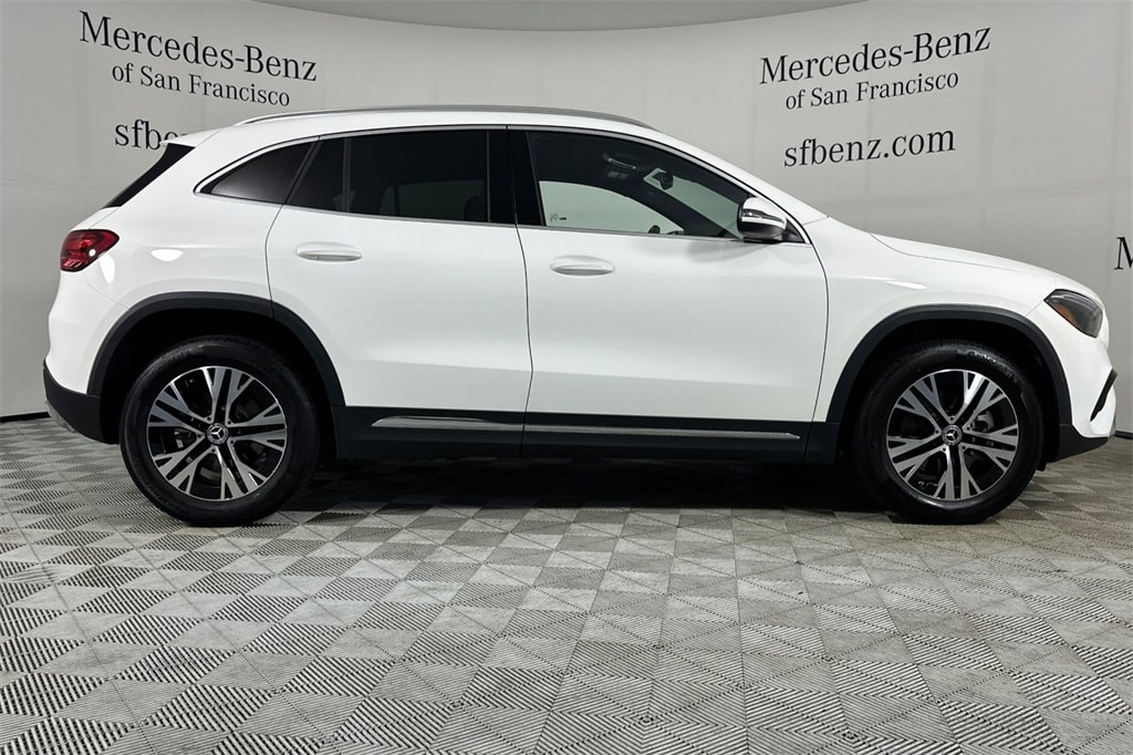 2026 Mercedes-Benz GLA GLA 250 photo 2