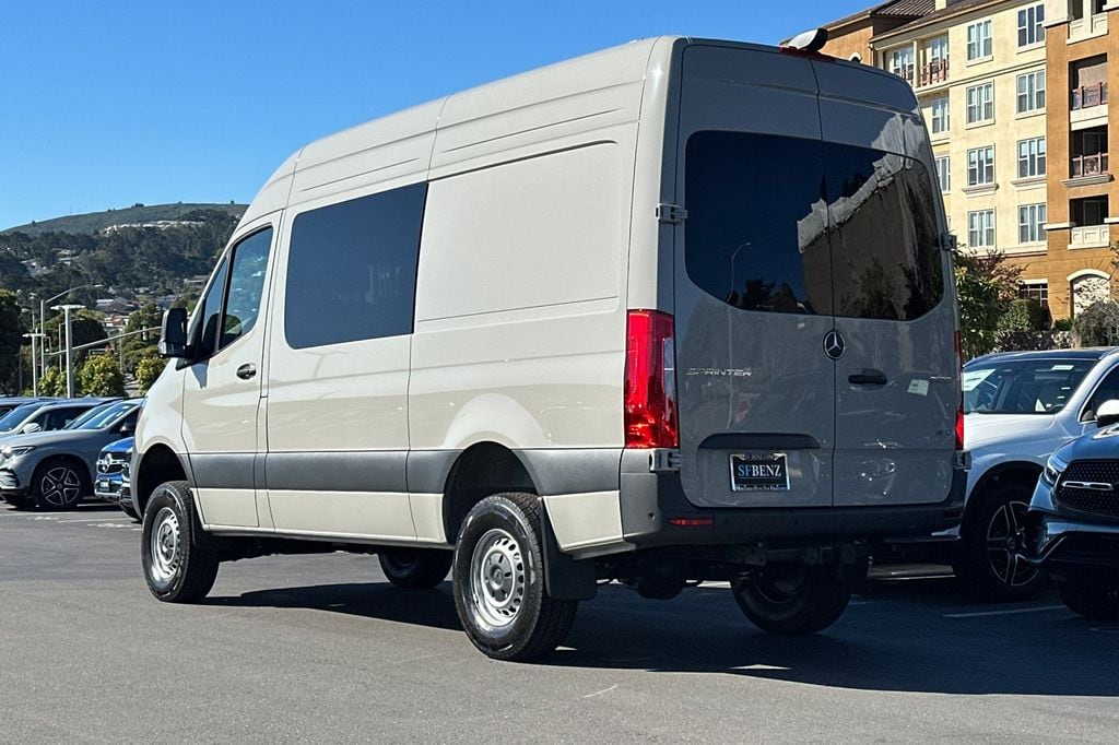 2026 Mercedes-Benz Sprinter 2500 Crew 144 WB photo 5