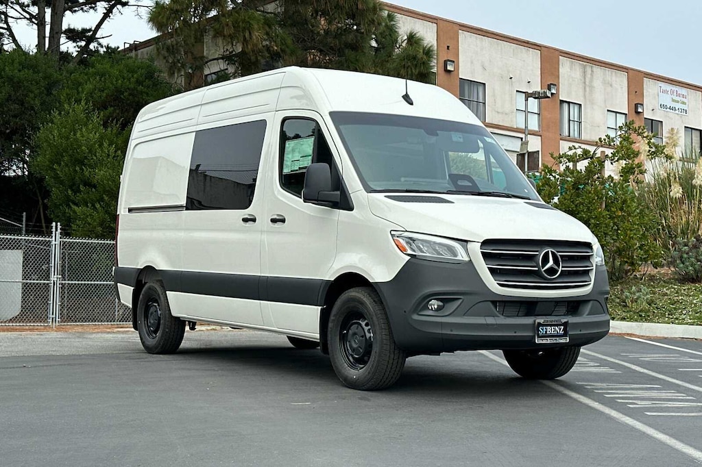 New 2025 Mercedes-Benz Sprinter 2500 Standard Roof 4-Cyl Diesel HO Van Crew Van