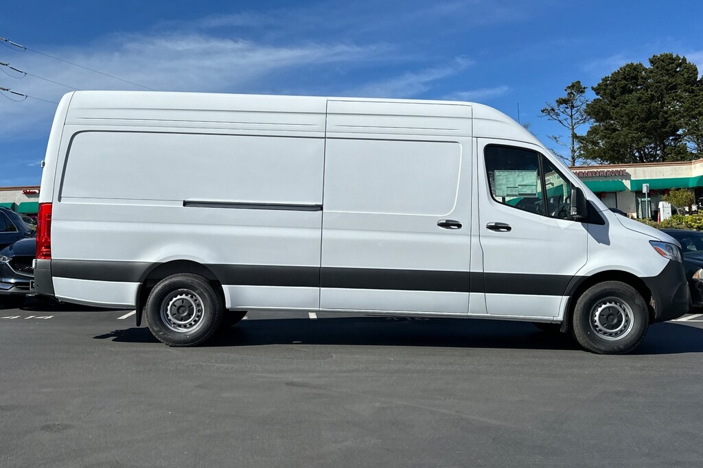 New 2025 Mercedes-Benz Sprinter 2500 High Roof 4-Cyl Diesel HO Van Cargo Van