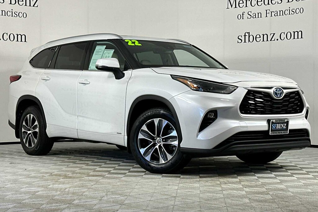 Used 2022 Toyota Highlander Hybrid XLE 4D Sport Utility SUV