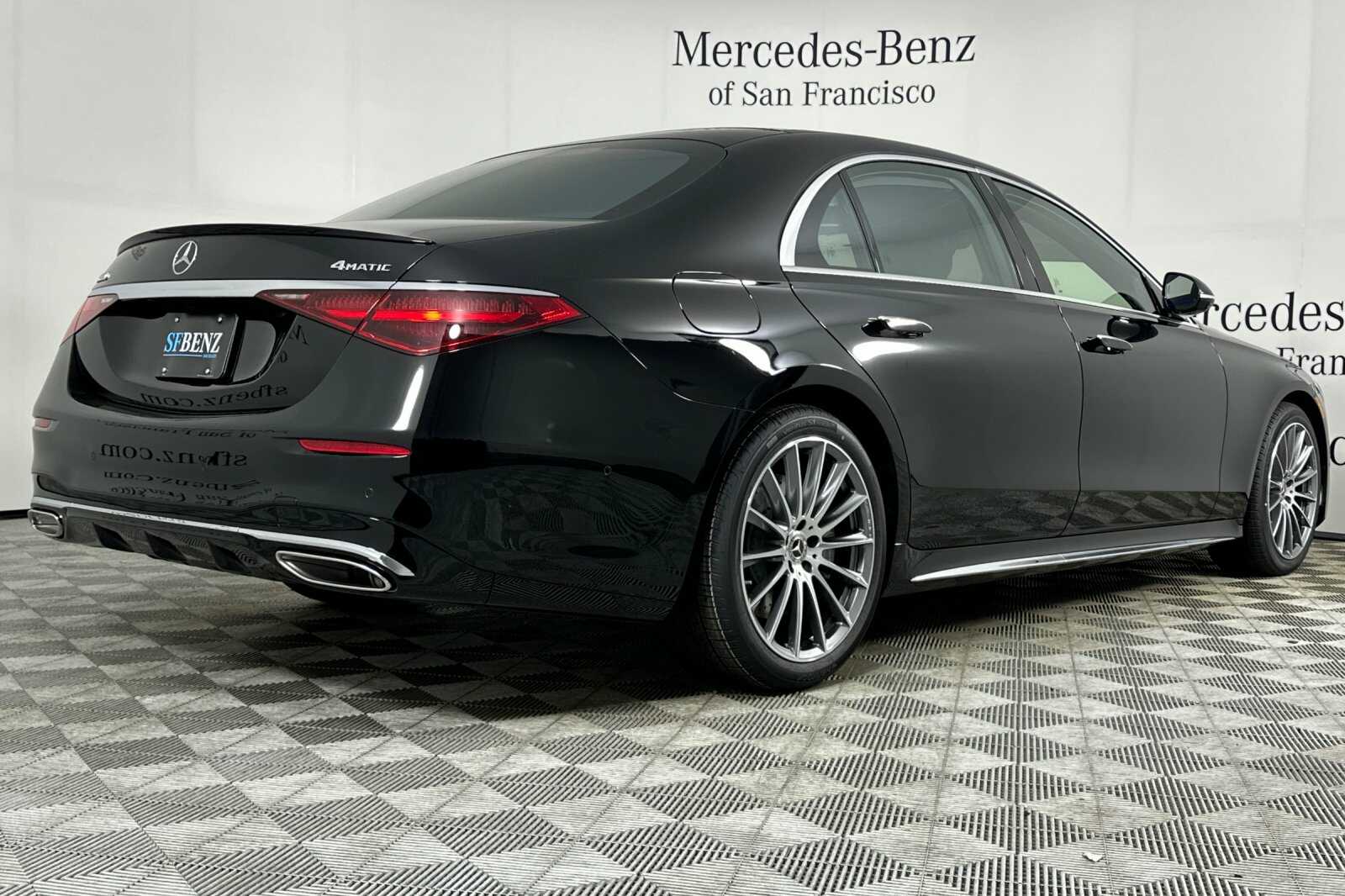 2025 Mercedes Benz S 450 580 4MATIC photo 4