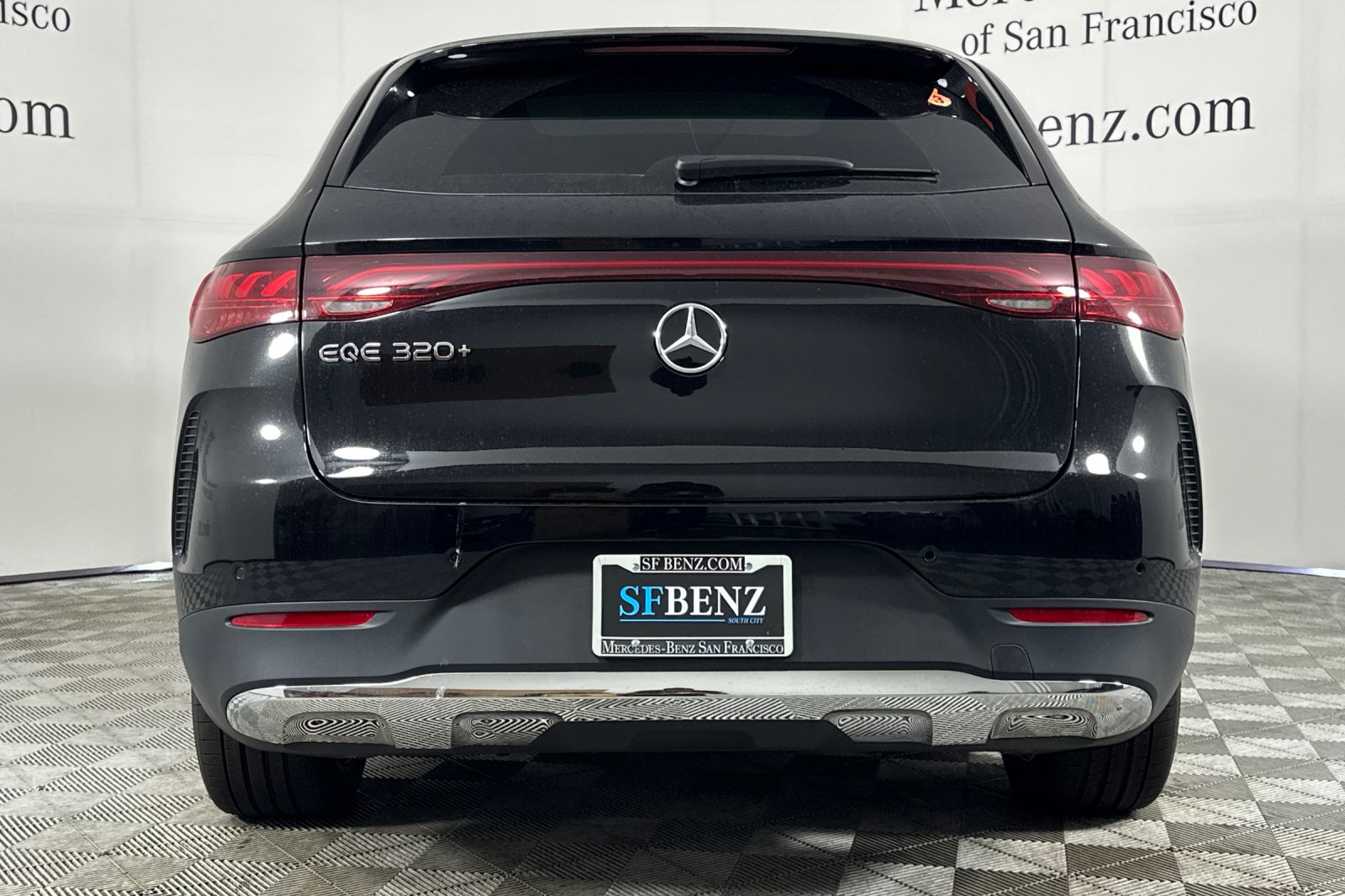 2026 Mercedes Benz EQE SUV photo 4