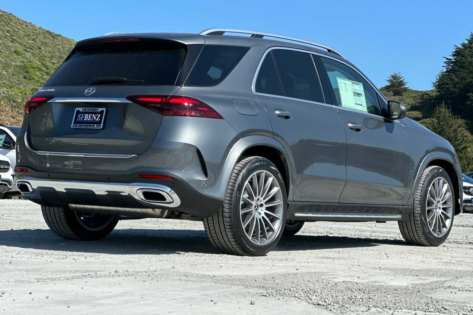 2025 Mercedes Benz GLE 350 4MATIC photo 4
