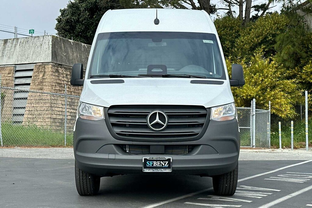 New 2025 Mercedes-Benz Sprinter 2500 Standard Roof 4-Cyl Diesel Van Cargo Van