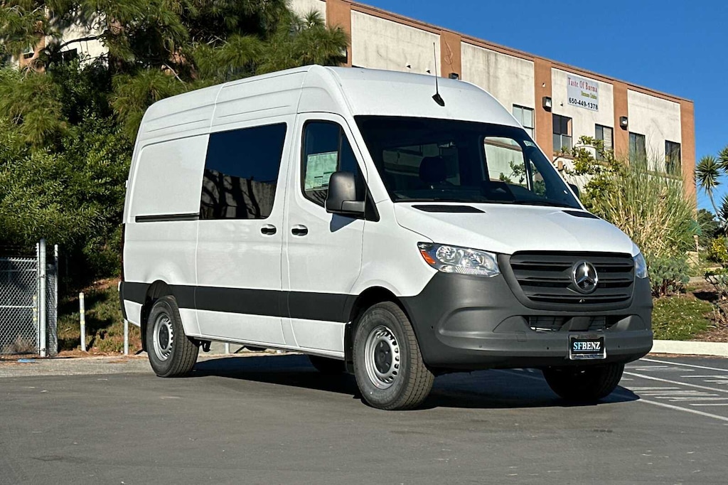 New 2025 Mercedes-Benz Sprinter 2500 Standard Roof 4-Cyl Diesel HO Van Crew Van