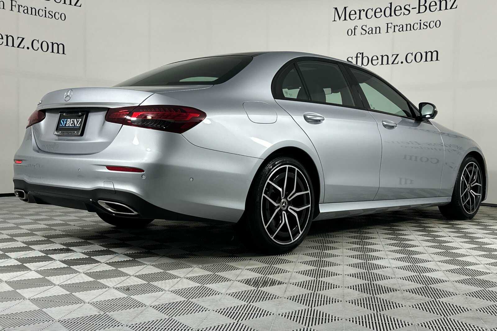 2022 Mercedes Benz E 350 Sedan photo 4