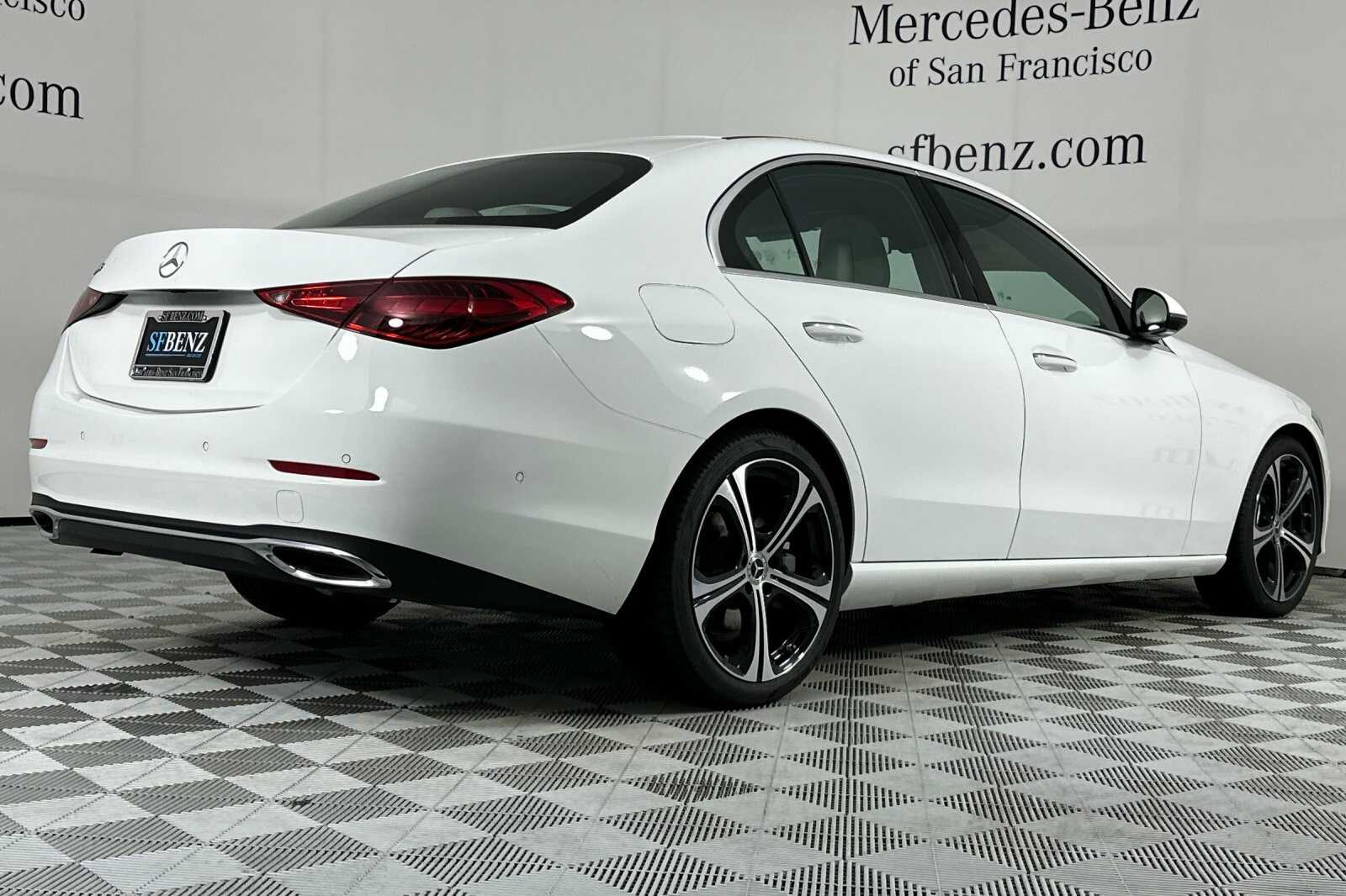 2025 Mercedes Benz C 300 Sedan photo 4