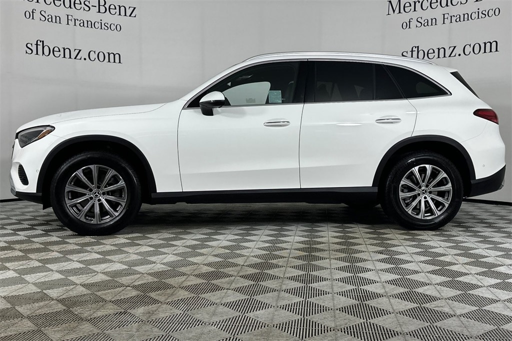 2026 Mercedes-Benz GLC GLC 300 photo 6