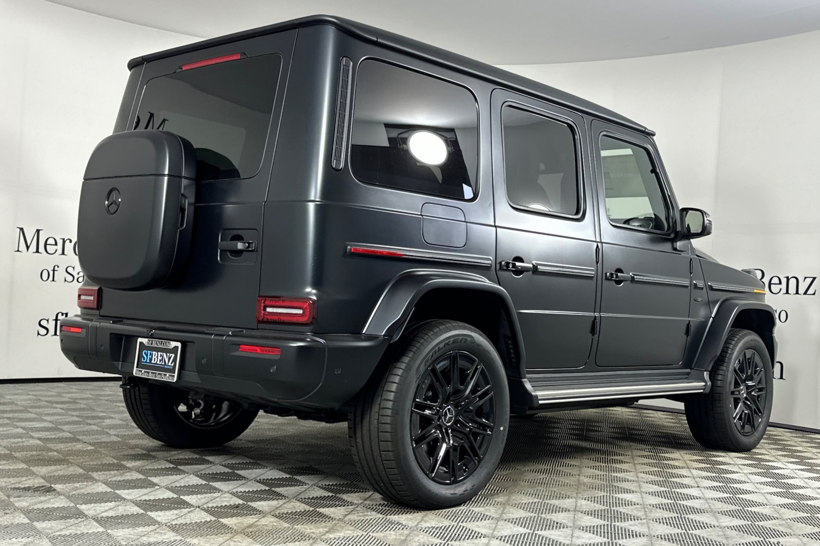 2025 Mercedes Benz G photo 4