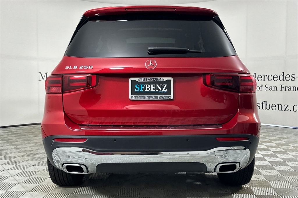 2026 Mercedes-Benz GLB GLB 250 photo 4