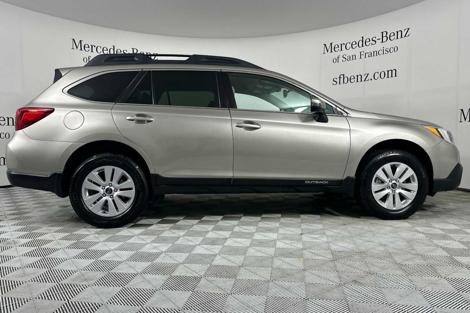 2015 Subaru Outback 2.5i Premium Sport photo 3