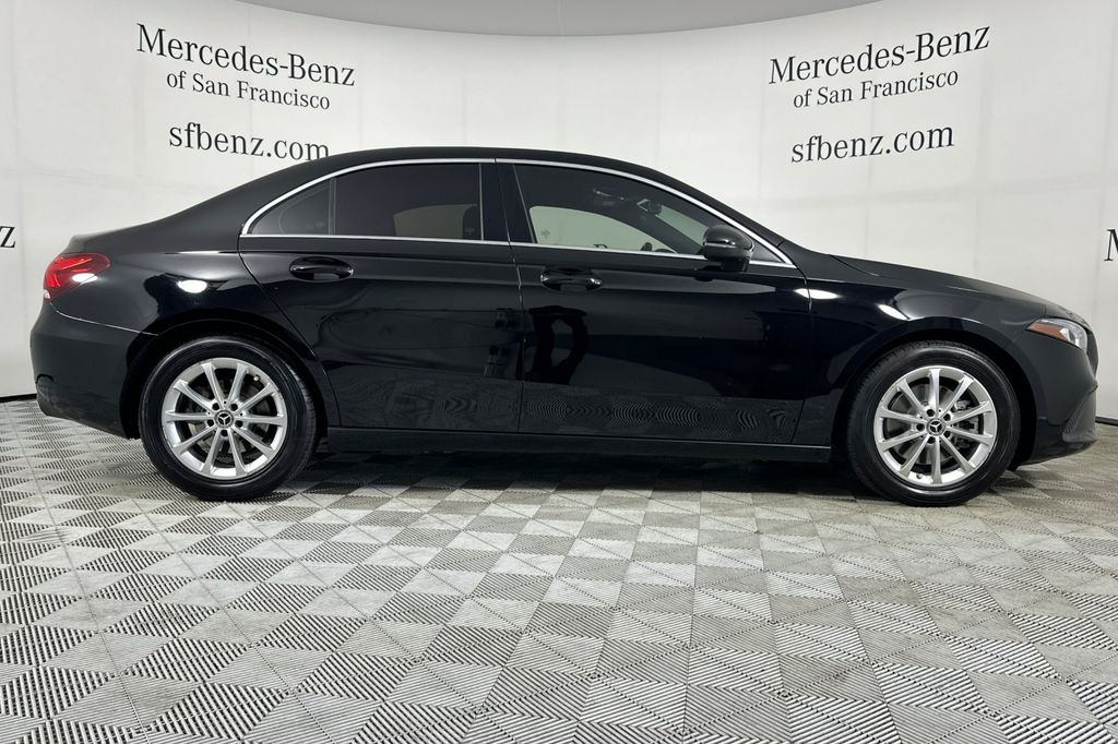 2019 Mercedes-Benz A-Class A 220 photo 2