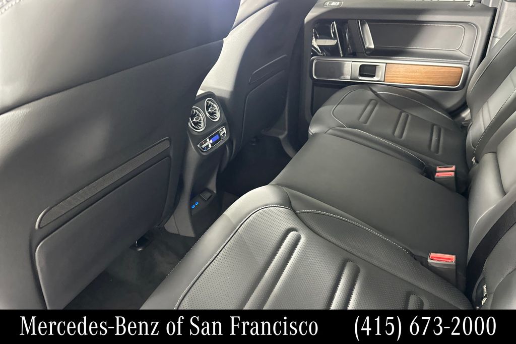 2025 Mercedes-Benz G-Class G580 - Photo 11
